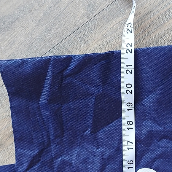 Disney Store Set of 2 Reusable  Shopping Bags - Picture 5 of 9